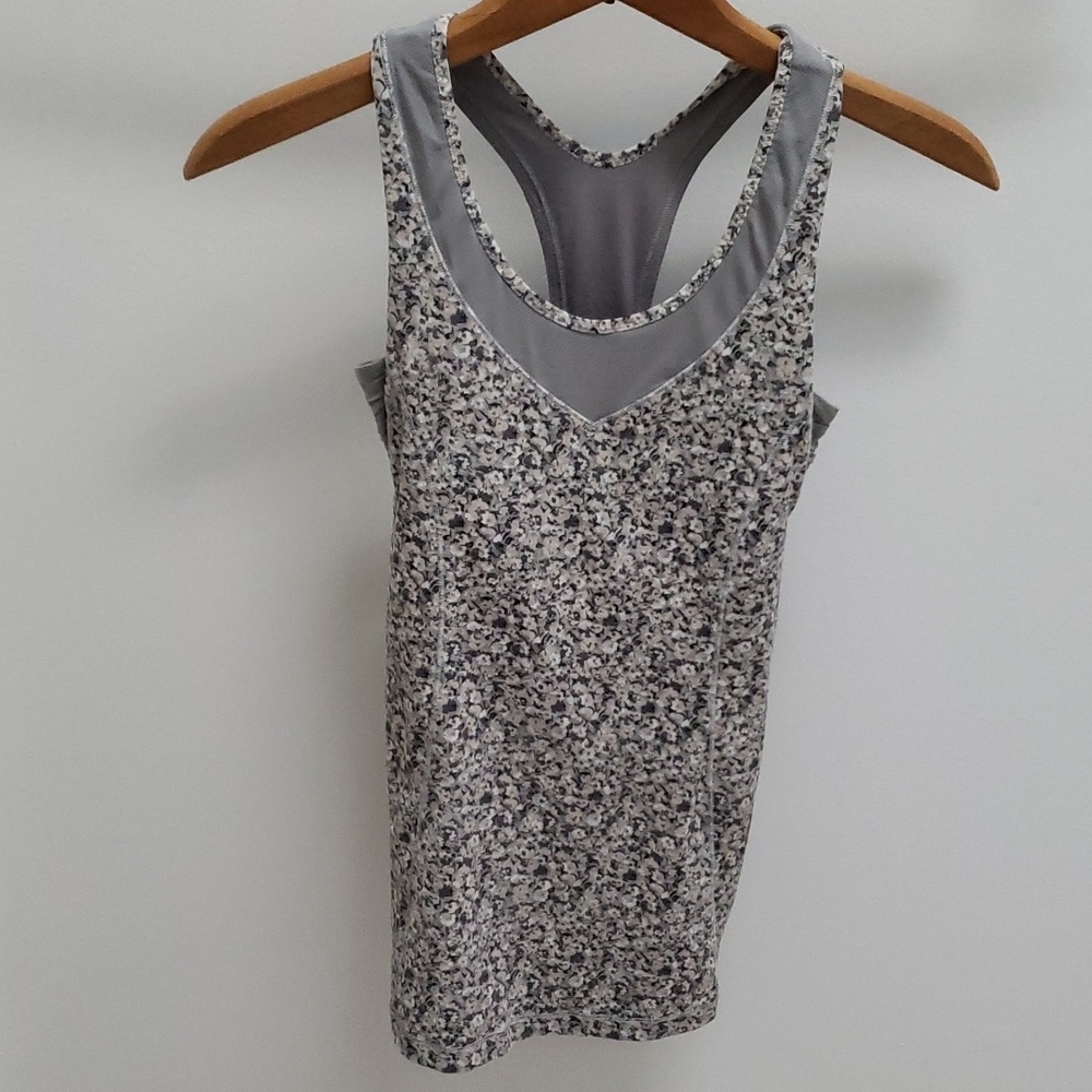 Lululemon Tone It Tank Petite Fleur Silver Spoon / Ambient Grey, Size 2
